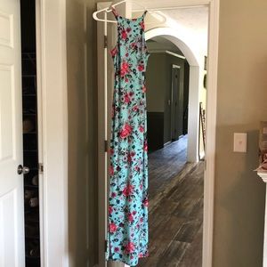 Form fitting maxi dress